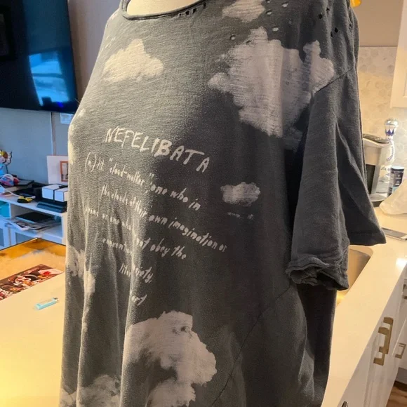 Nefelibata Magnolia Pearl Cloud Walker T-shirt - Picture 6 of 8